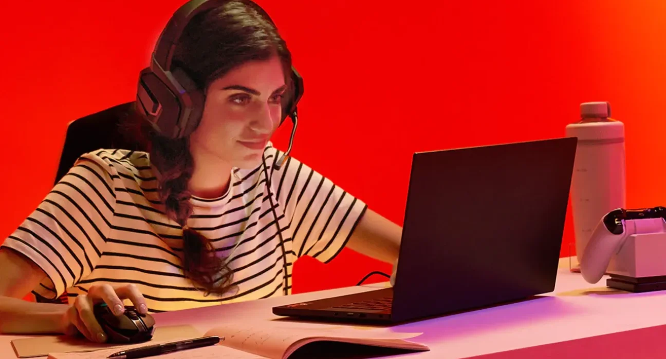 ۶ ابزار برتر هوش مصنوعی برای طراحی سایت در ۲۰۲۵ | ساخت سایت بدون کدنویسی و هزینه