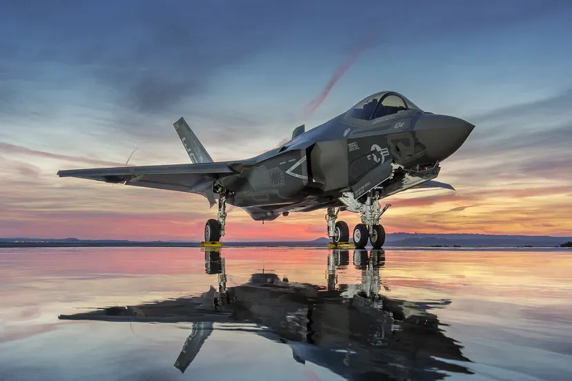 سهام شرکت F-35 سقوط کرد؛ بررسی عوامل و پیامدها