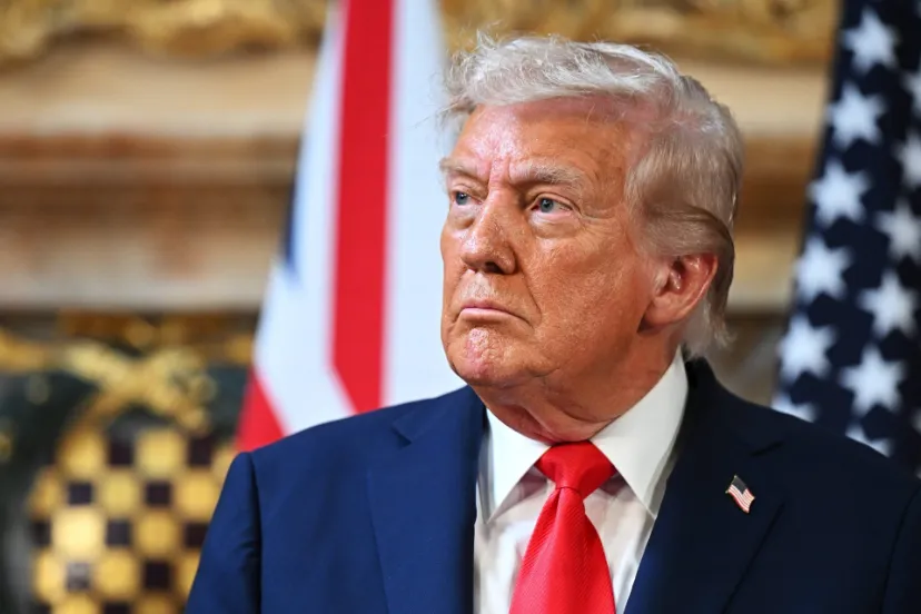 ترامپ به نتفلیکس هشدار داد: عضو هیئت‌مدیره‌تان را فورا اخراج کنید